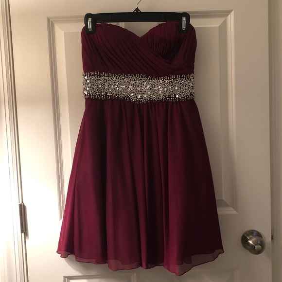 white dress for graduation ceremony